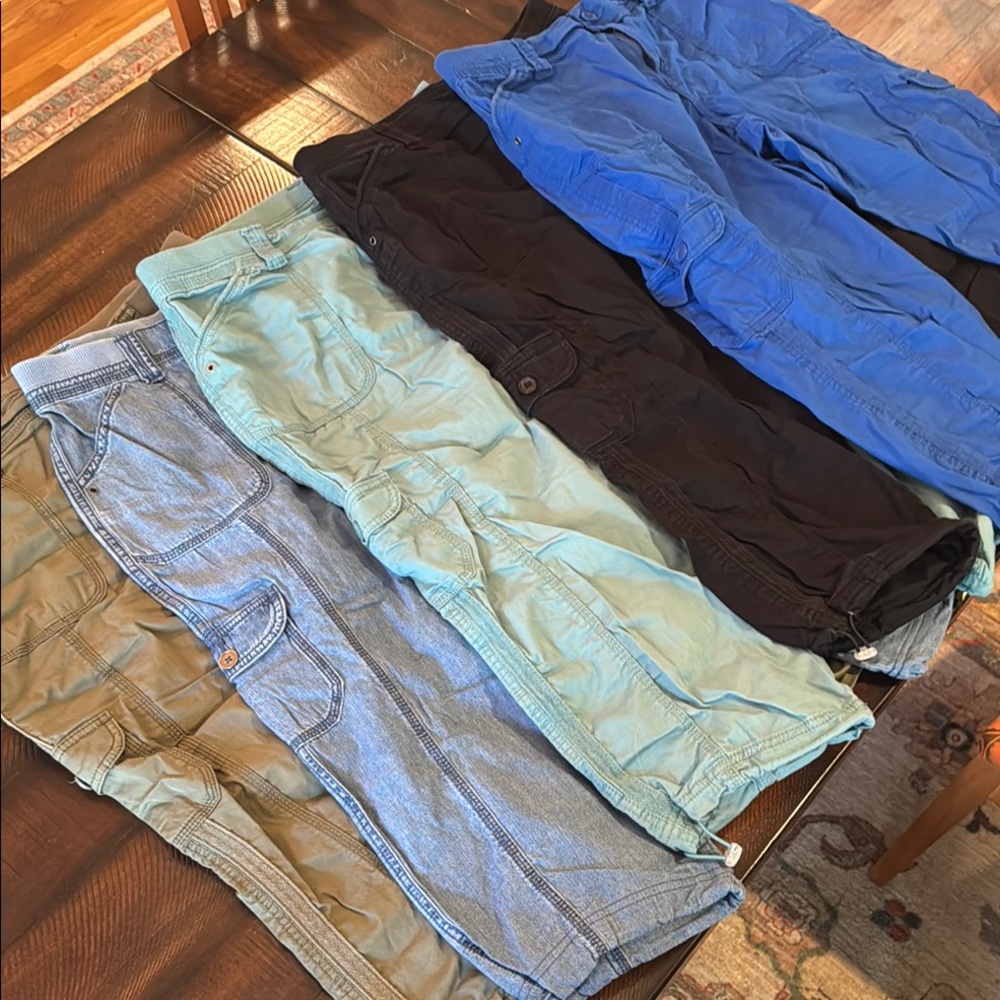 Women's Casual Cropped Cargo Pants - Multi-Color Set